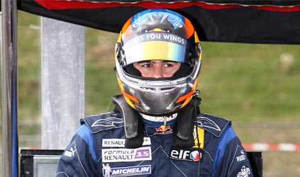 Silverstone, 2° turno: Wickens al comando col team Carlin