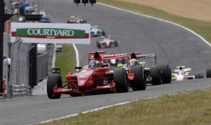 Brands Hatch, gara 2: Ammermuller c'è, Mancinelli leone