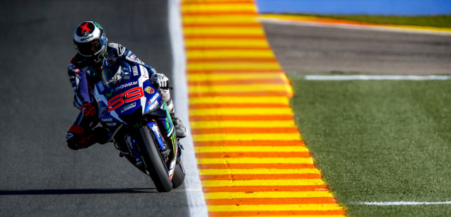 Valencia - Qualifica<br />Per Lorenzo ultima pole in Yamaha