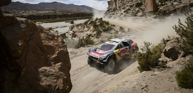 Dakar – 10° tappa<br />Sainz si arrende, Peterhansel ringrazia