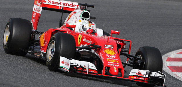 Test a Montmel&ograve; - 1° turno<br />Vettel sfida subito Hamilton