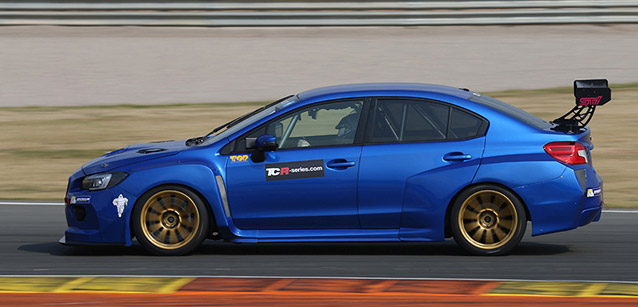 Ferrara sulla Subaru in Bahrain