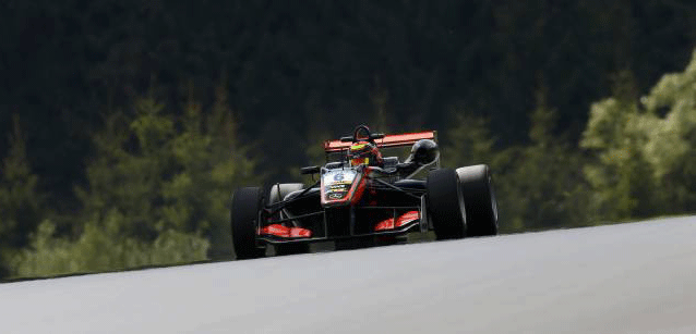 Spielberg, gara 1: vince Ilott<br />Brutto incidente tra Tveter e Li