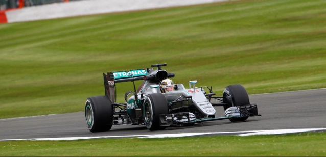 Silverstone – Libere 1<br />Mercedes detta il passo