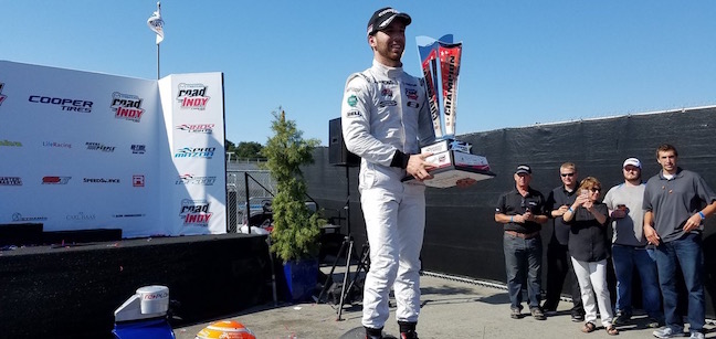 Laguna Seca, gare<br />Jones campione all'ultimo giro