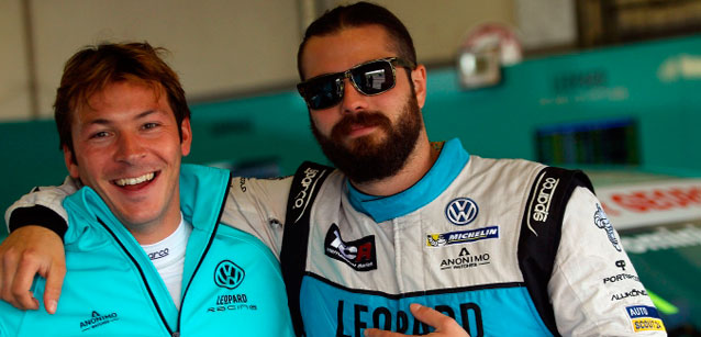 Singapore, libere <br />Vernay e Comini a braccetto