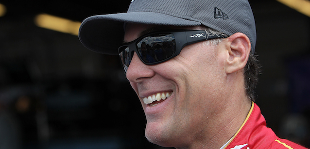 Darlington - Cancellata la qualifica<br />Harvick in pole "ai punti"