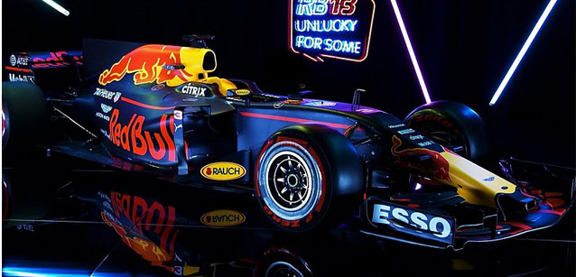 La Red Bull RB13 si presenta