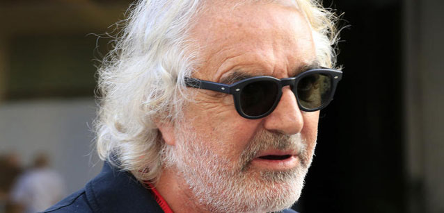 Briatore: "Ingegneri, che rovina!<br />I piloti devono essere i gladiatori"