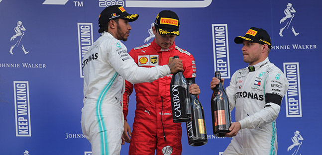 Hamilton applaude Leclerc in Belgio<br />"Meritava la vittoria, felice per lui"