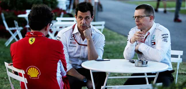 Mercedes e Ferrari, pace politica,<br />mentre Todt accusa i team ribelli