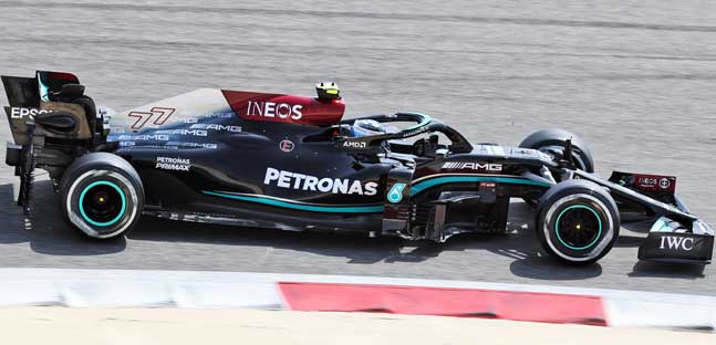 Test a Sakhir - Mercedes in 'panne'<br />Verstappen primo errore, Vasseur-Covid