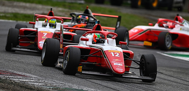 Monza - Gara 2<br />Antonelli resiste, Prema campione team