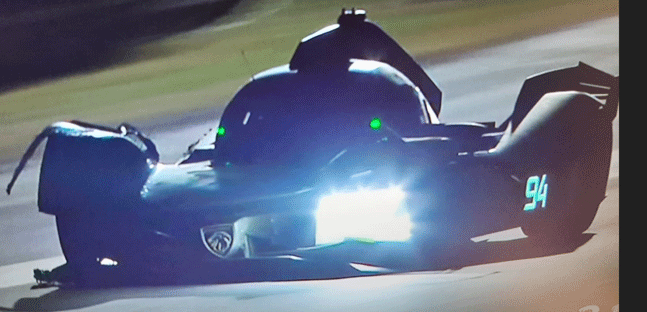 Le Mans - Ore 3.10<br />Menezes distrugge i sogni Peugeot