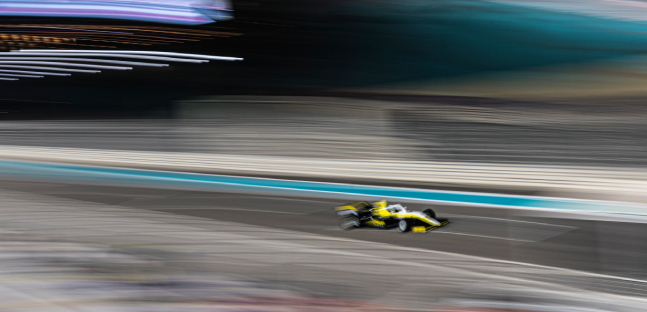 Yas Marina, qualifiche<br />Wheldon e Chi si prendono la scena