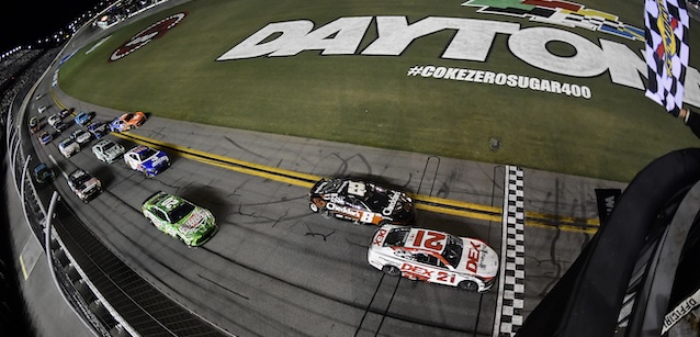 Daytona, gara<br />Burton, che colpaccio!