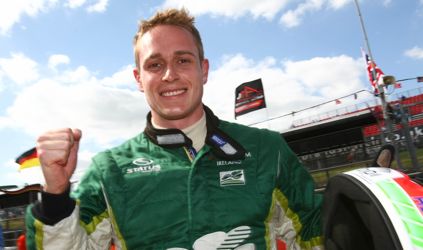 Brands Hatch, qualifica 2: doppietta di Adam Carroll