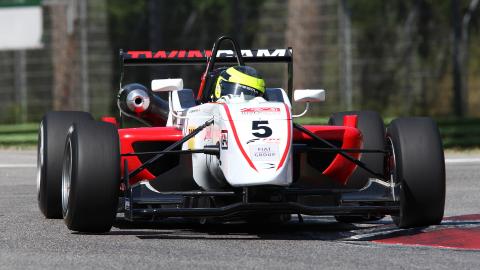 Imola, qualifica: Campos regala la pole a Prema