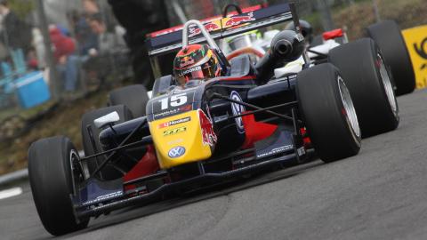 Brands Hatch, gara 2: primo successo di Hartley