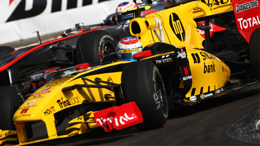 Petrov con Lotus Renault fino al 2012