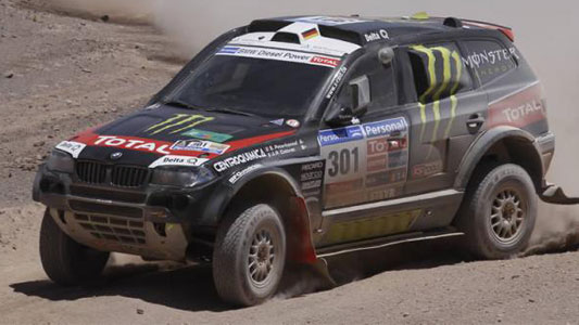 Dakar 2011 - Stage 5<br>Peterhansel avvicina Sainz