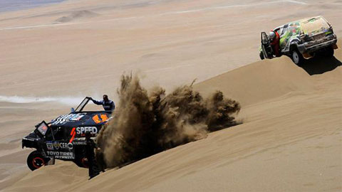 Dakar 2011 - Stage 7<br>Al Attiyah minaccia Sainz