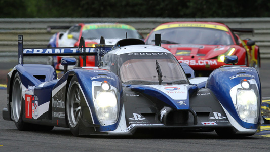 Le Mans - Dopo 4 ore<br>Audi in testa, ma Peugeot tiene 