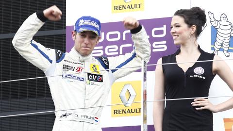 Silverstone, gara 2: doppietta Frijns