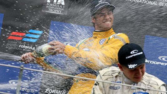 Rockingham, gara 3: Felipe Nasr &egrave; campione! 