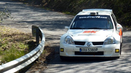 Kubica si allena con una Renault Clio Rally