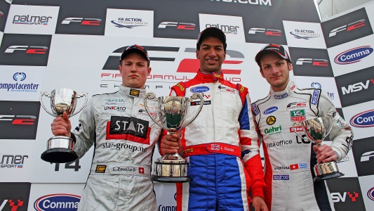 Silverstone, gara 1:<br>Bacheta vince, Fontana subito a podio