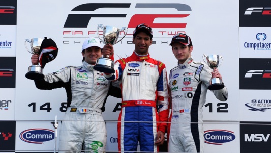 Silverstone, gara 2: Bacheta vince ancora