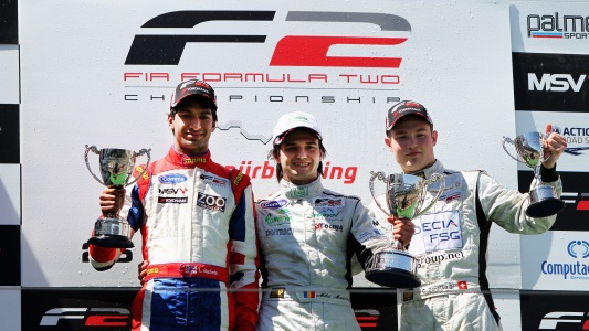 Nurburgring, gara 1<br>il dominio di Marinescu, la rimonta di Zanella 