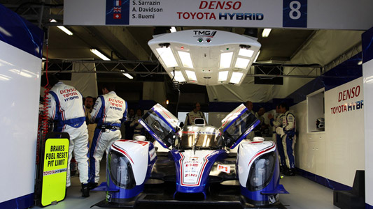 Le Mans - Prove libere<br>Audi scatenate, Toyota col fiatone 