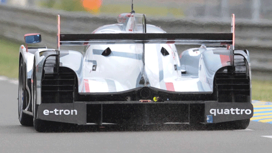 24 Ore di Le Mans - Ore 17<br>Audi E-Tron al comando senza problemi