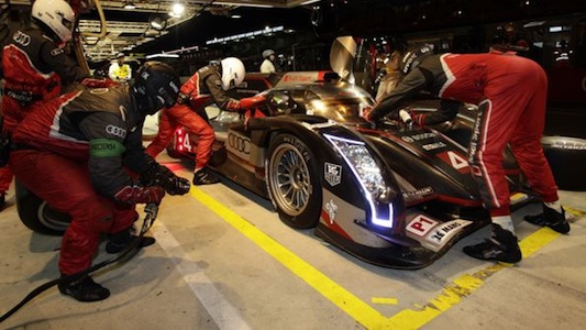 24 Ore Le Mans - Ore 08<br>Problemi per l'Audi leader