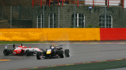 Spa - Gara 2<br>Sainz con la pioggia