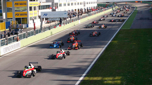 Vallelunga - Gara 1<br>Doppietta Prema con Bonifacio e Fuoco