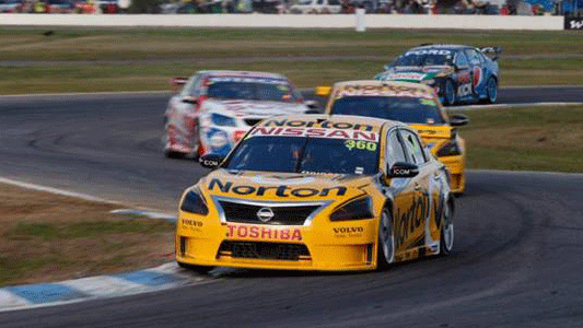 Winton, gare: storica vittoria Nissan con Moffat