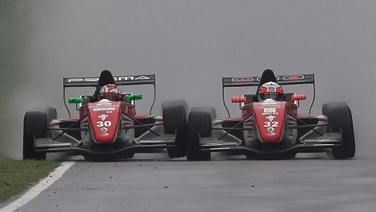 Imola - Gara 1<br>Fuoco campione 2013, vittoria a Ghiotto