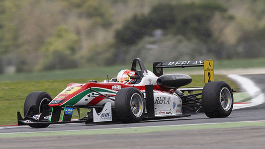 Vallelunga, libere 2: Lynn ipoteca la pole