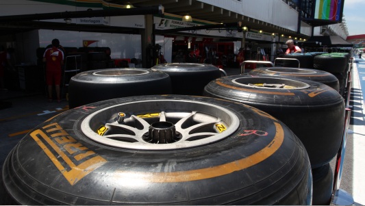 In Bahrain i test Pirelli pre-2014