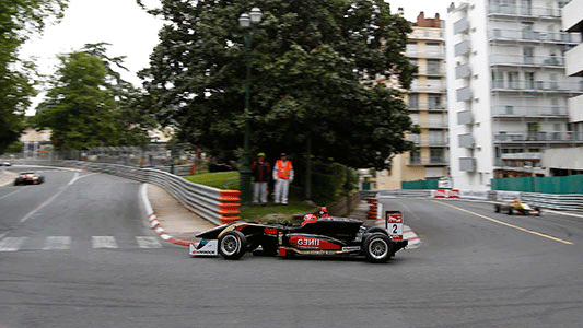 Pau, libere 1-2: Ocon leader, Fuoco crash