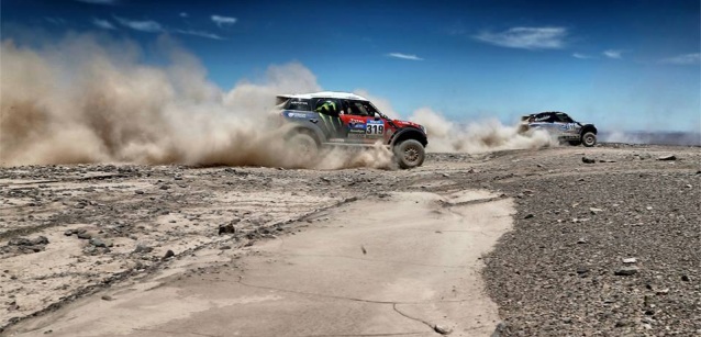 Dakar – 5° tappa: Coma tra le moto, Sainz ritirato 