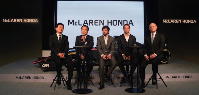 La McLaren si presenta in Giappone<br />Button primo pilota per Montmelò