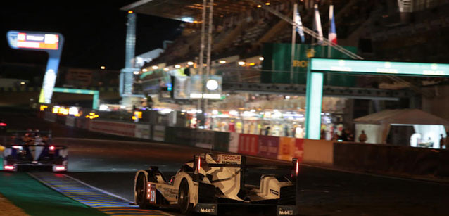 24 Ore di Le Mans - Dopo 12 ore<br />In quattro per la vittoria<br />