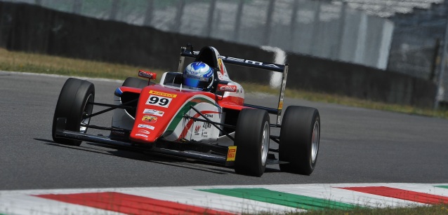 Mugello, qualifiche: Aron imprendibile