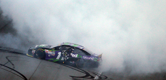 Chicagoland, gara: Hamlin di rimonta