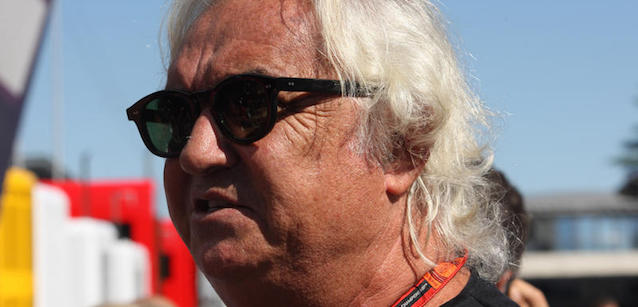 Briatore: «La Renault cambi i piloti»